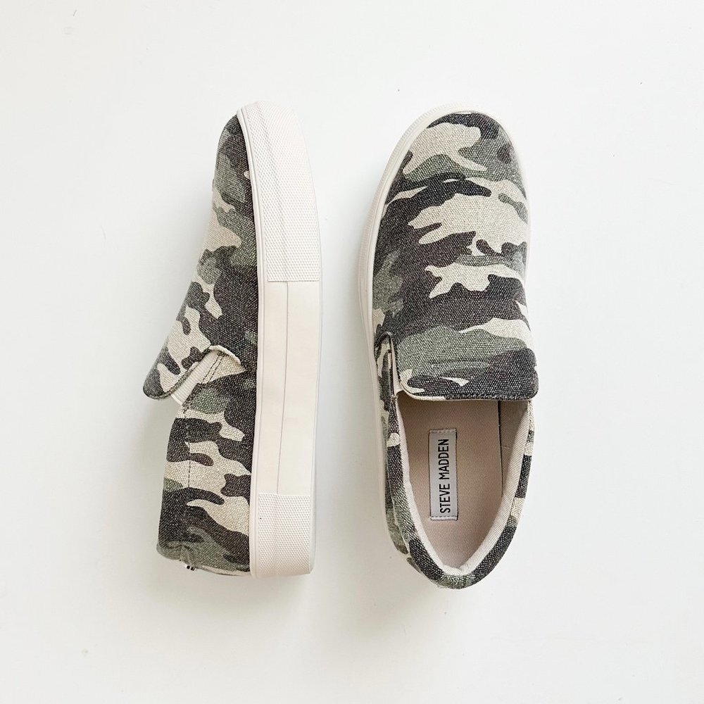 Steve Madden Gills-C Green Camo Flatform Sneakers - Women's Size‎ 8.5